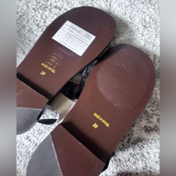 NIB Anthropologie Army green Leather slides with box Size: 6 - Picture 4 of 5